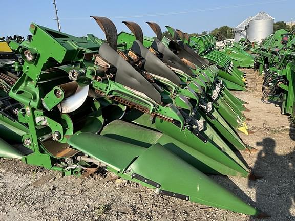 Image of John Deere C12F equipment image 1