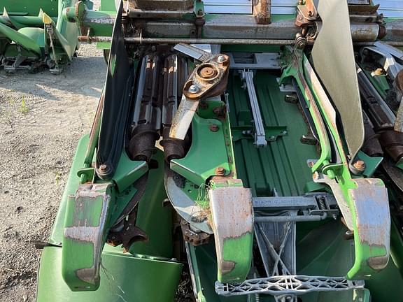 Image of John Deere C12F equipment image 2