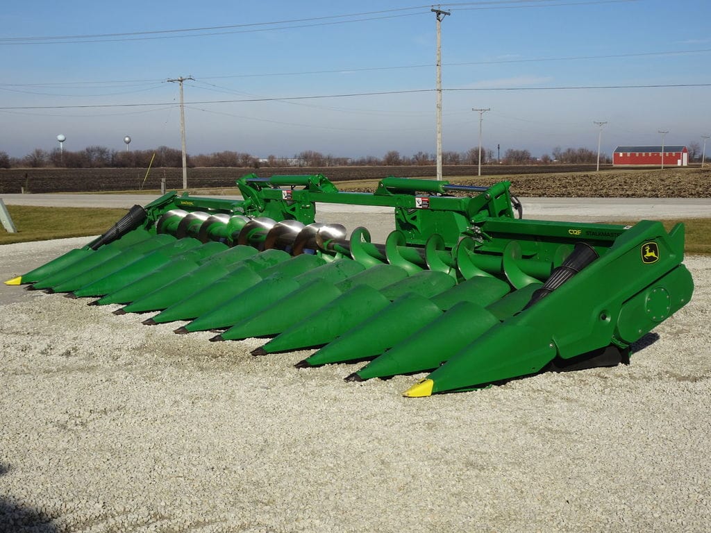Main image John Deere C12F