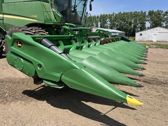 Main image John Deere C12F