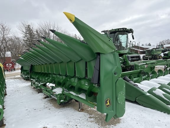 Main image John Deere C12F