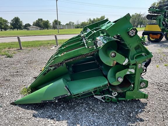 Image of John Deere C12F equipment image 1