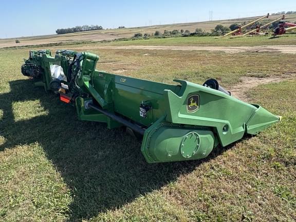 Image of John Deere C12F equipment image 2