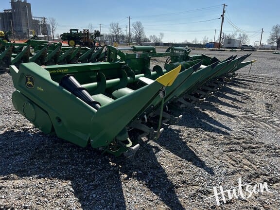 Main image John Deere C12F