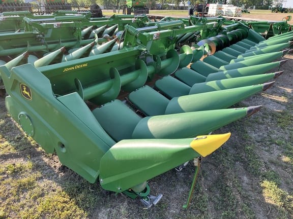 Main image John Deere C12F