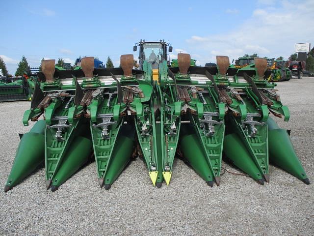 Image of John Deere C12F equipment image 1