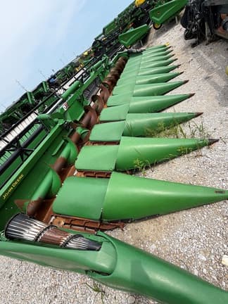 Image of John Deere C12F equipment image 1