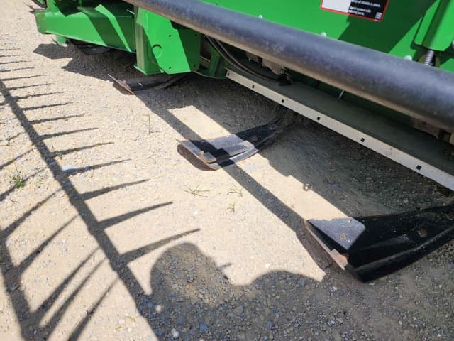 Image of John Deere C12F equipment image 2