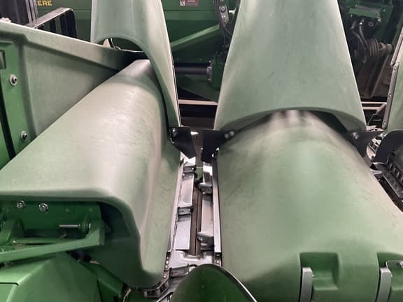 Image of John Deere C12F equipment image 2