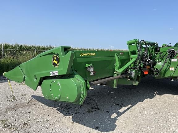 Image of John Deere C12F equipment image 3