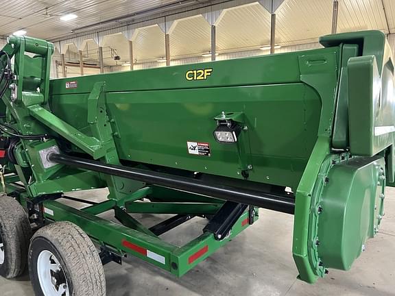 Image of John Deere C12F equipment image 4