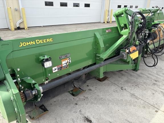 Image of John Deere C12F equipment image 3