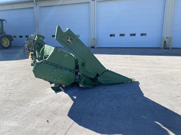 Image of John Deere C12F equipment image 3
