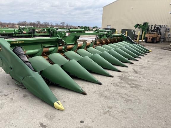 Main image John Deere C12F