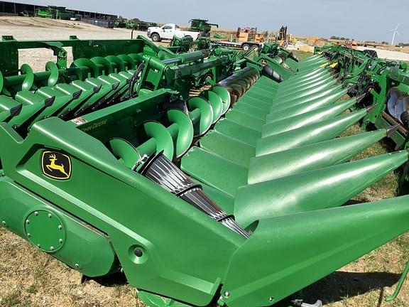 Image of John Deere C12F equipment image 1