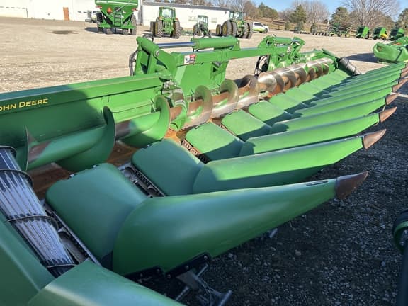 Image of John Deere C12F equipment image 1