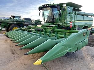 Main image John Deere C12F 8