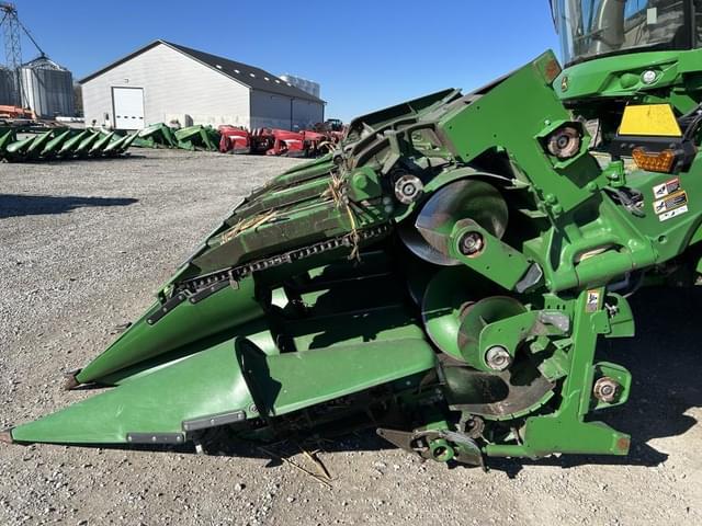 Image of John Deere C12F equipment image 4