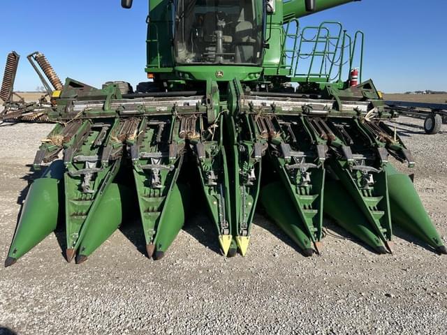 Image of John Deere C12F equipment image 1
