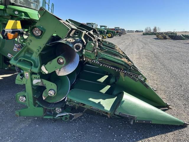 Image of John Deere C12F equipment image 3