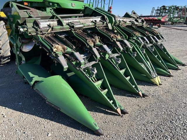 Image of John Deere C12F equipment image 2