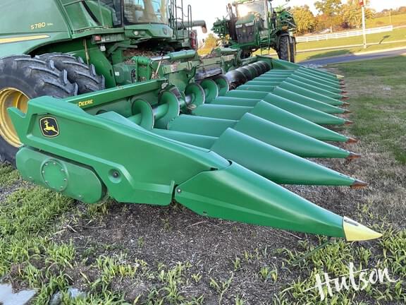 Image of John Deere C12F equipment image 1