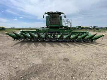 Main image John Deere C12F