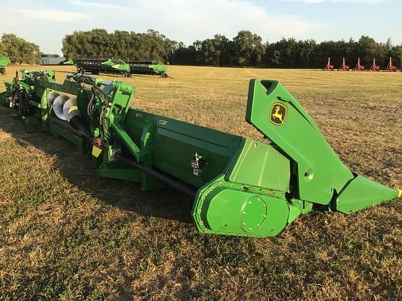 Image of John Deere C12F equipment image 2