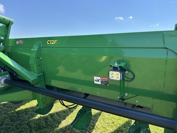 Image of John Deere C12F equipment image 3