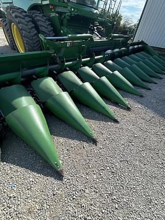 Image of John Deere C12F equipment image 1