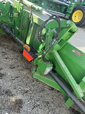 Image of John Deere C12F equipment image 4