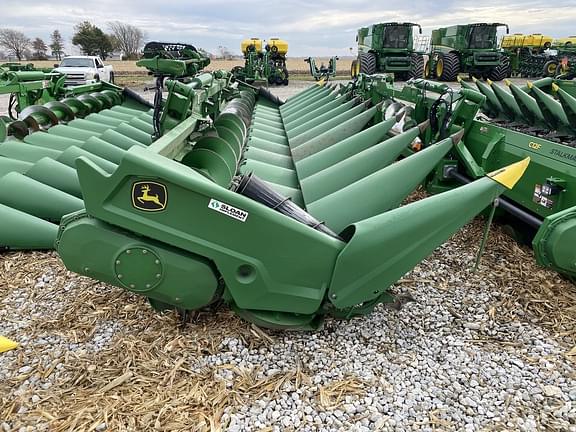 Image of John Deere C12F equipment image 1