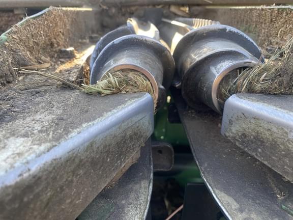 Image of John Deere C12F equipment image 2