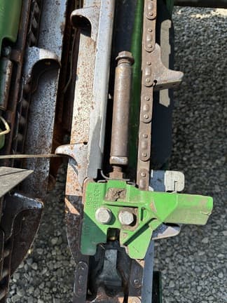 Image of John Deere C12F equipment image 3