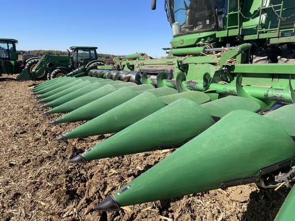 Image of John Deere C12F equipment image 1