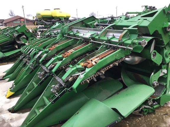 Main image John Deere C12F