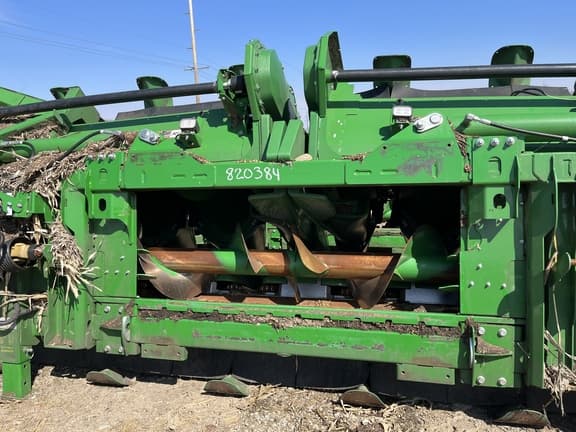 Image of John Deere C12F equipment image 4