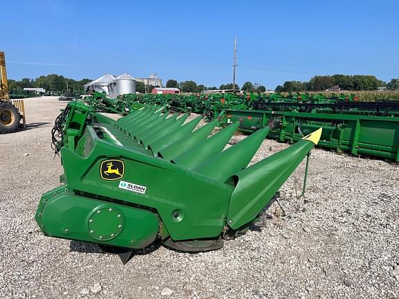 Image of John Deere C12F equipment image 4