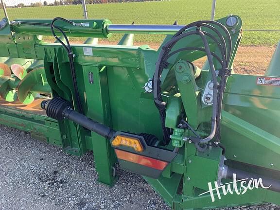 Image of John Deere C12F equipment image 2