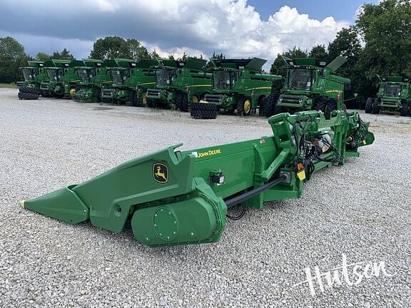 Image of John Deere C12F equipment image 2