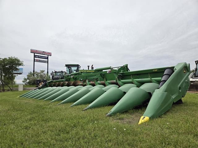 Image of John Deere C12F equipment image 1