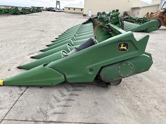 Image of John Deere C12F equipment image 3