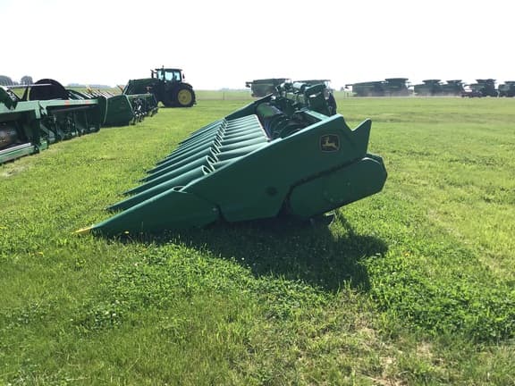 Image of John Deere C12F equipment image 4