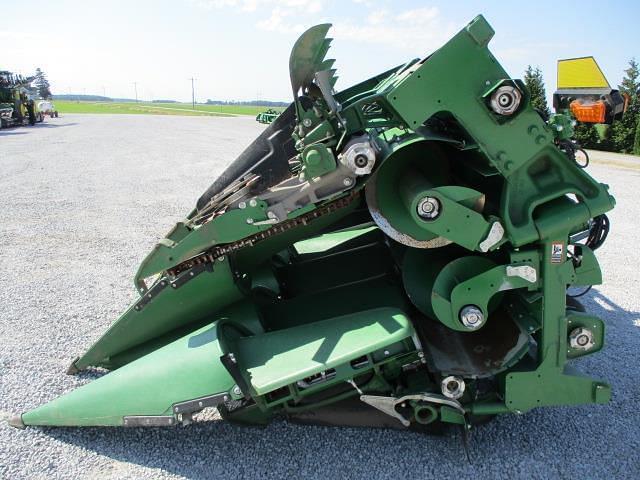 Image of John Deere C12F equipment image 4