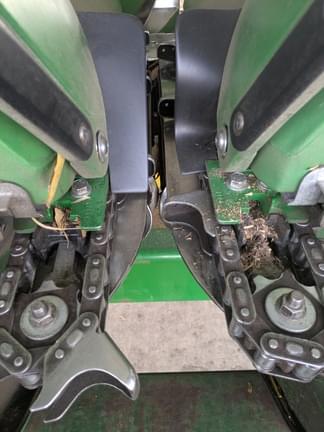 Image of John Deere C12F Image 1