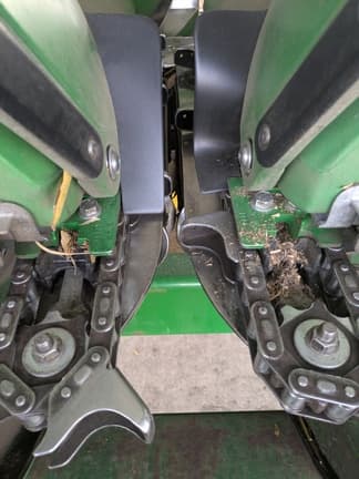 Image of John Deere C12F Image 1