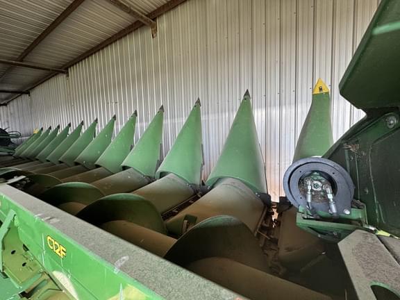 Image of John Deere C12F equipment image 1
