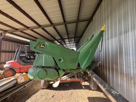 Image of John Deere C12F equipment image 2