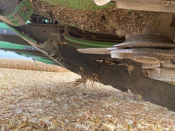 Image of John Deere C12F equipment image 2