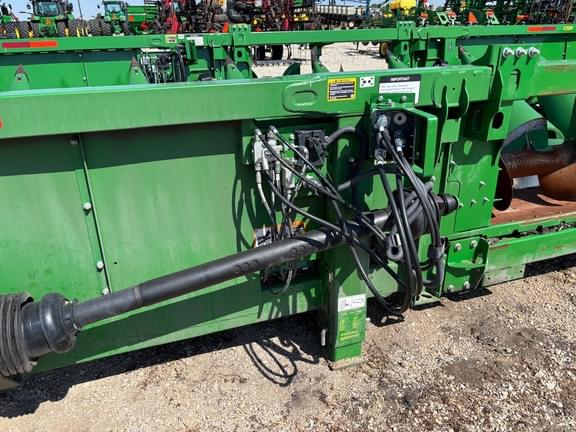 Image of John Deere C12F equipment image 1
